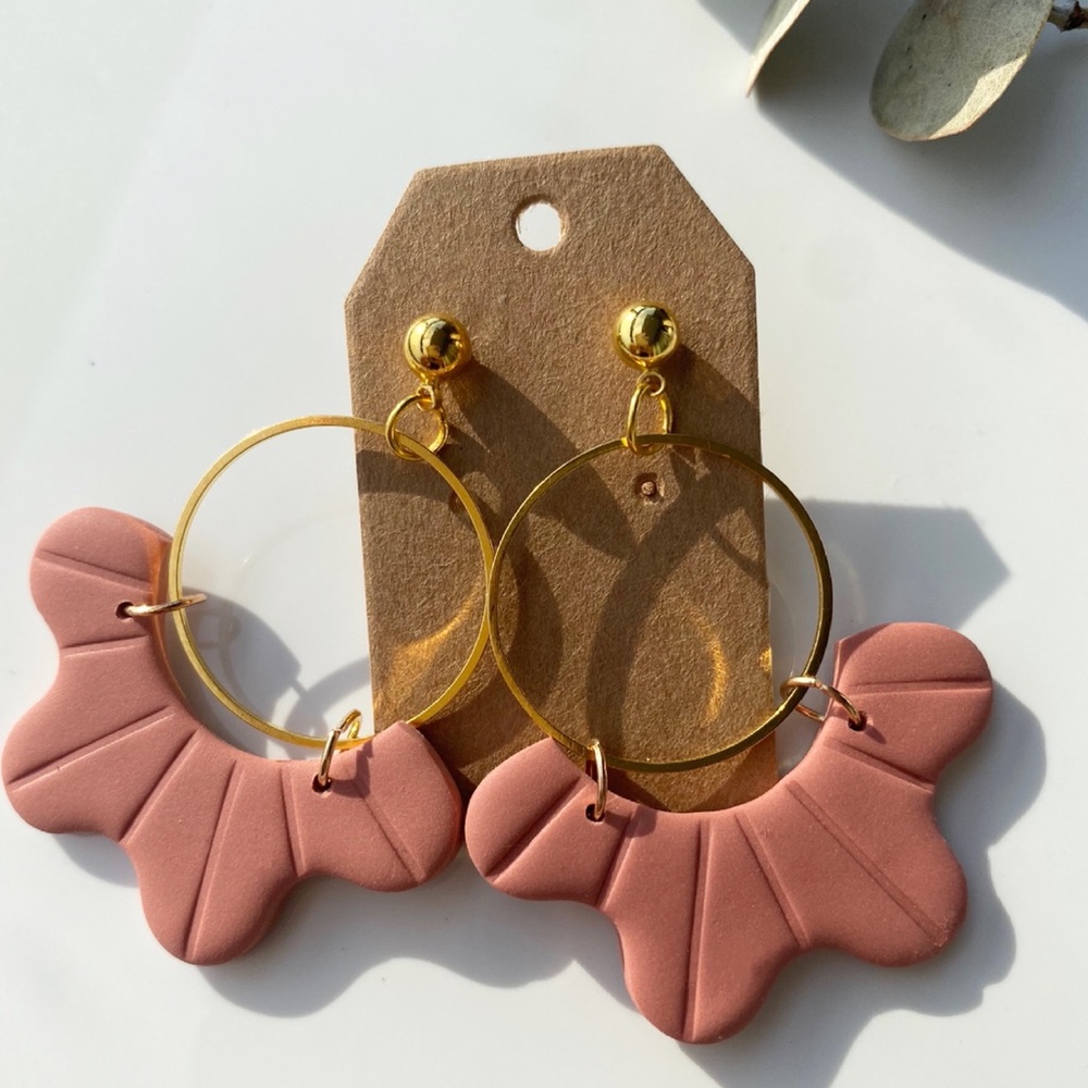 Floral dangle earrings in Dusty Rose